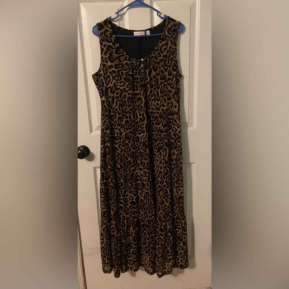 Susan graver leopard dress size large